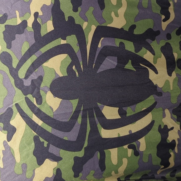 Marvel Camouflage Spiderman Spider Graphic Tee in Green and Black Men's Size S - Picture 3 of 4